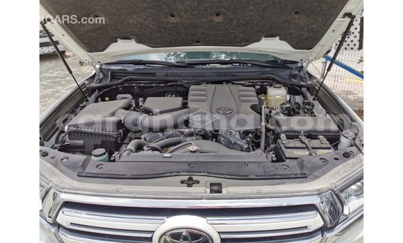 Ra Imported Toyota Land Cruiser funfun Ọkọ̀ in Import - Dubai ni Ashanti Ra Imported Toyota Land Cruiser funfun Ọkọ̀ in Import - Dubai ni Ashanti