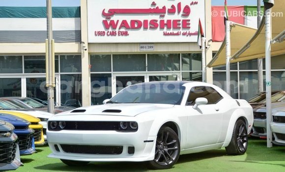 Ra Imported Dodge Challenger funfun Ọkọ̀ in Import - Dubai ni Ashanti Ra Imported Dodge Challenger funfun Ọkọ̀ in Import - Dubai ni Ashanti