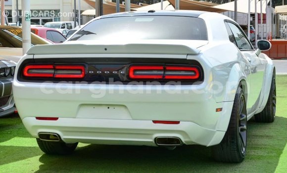 Ra Imported Dodge Challenger funfun Ọkọ̀ in Import - Dubai ni Ashanti Ra Imported Dodge Challenger funfun Ọkọ̀ in Import - Dubai ni Ashanti