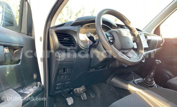 Buy Import Toyota Hilux White Car in Import - Dubai in Ashanti Buy Import Toyota Hilux White Car in Import - Dubai in Ashanti