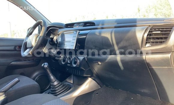 Buy Import Toyota Hilux White Car in Import - Dubai in Ashanti Buy Import Toyota Hilux White Car in Import - Dubai in Ashanti