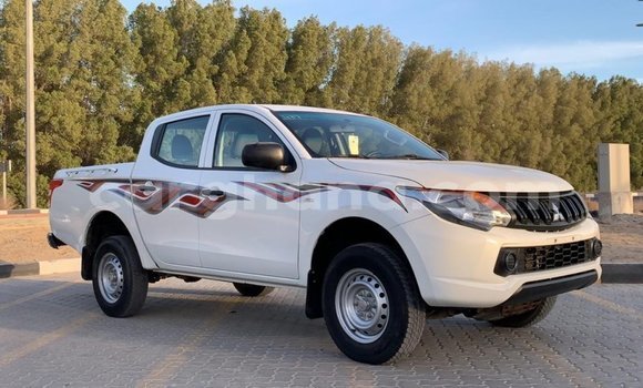 Buy Import Mitsubishi L200 White Car in Import - Dubai in Ashanti Buy Import Mitsubishi L200 White Car in Import - Dubai in Ashanti