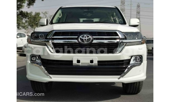 Ra Imported Toyota Land Cruiser funfun Ọkọ̀ in Import - Dubai ni Ashanti Ra Imported Toyota Land Cruiser funfun Ọkọ̀ in Import - Dubai ni Ashanti
