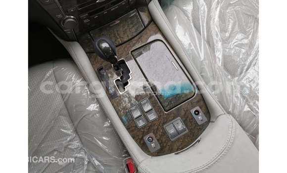 Sayi Imported Lexus LS Sauran Mota in Import - Dubai a Ashanti Sayi Imported Lexus LS Sauran Mota in Import - Dubai a Ashanti