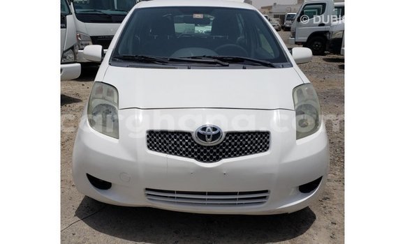 Ra Imported Toyota Yaris funfun Ọkọ̀ in Import - Dubai ni Ashanti Ra Imported Toyota Yaris funfun Ọkọ̀ in Import - Dubai ni Ashanti