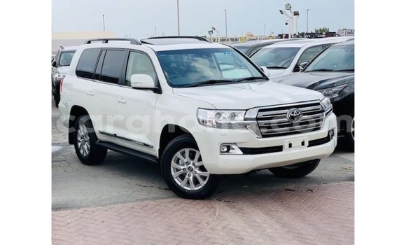 Buy Import Toyota Land Cruiser White Car in Import - Dubai in Ashanti Buy Import Toyota Land Cruiser White Car in Import - Dubai in Ashanti