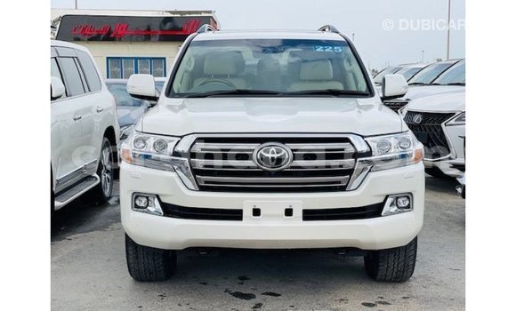 Buy Import Toyota Land Cruiser White Car in Import - Dubai in Ashanti Buy Import Toyota Land Cruiser White Car in Import - Dubai in Ashanti