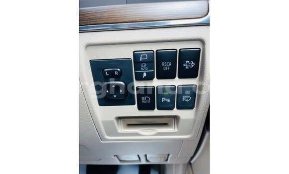 Buy Import Toyota Land Cruiser White Car in Import - Dubai in Ashanti Buy Import Toyota Land Cruiser White Car in Import - Dubai in Ashanti