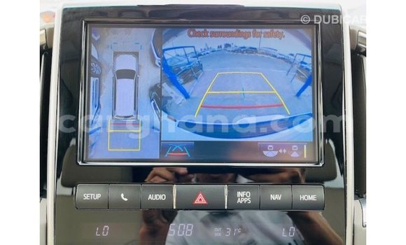 Buy Import Toyota Land Cruiser White Car in Import - Dubai in Ashanti Buy Import Toyota Land Cruiser White Car in Import - Dubai in Ashanti