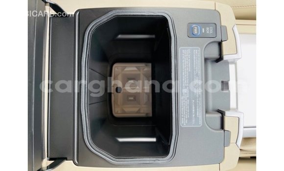 Buy Import Toyota Land Cruiser White Car in Import - Dubai in Ashanti Buy Import Toyota Land Cruiser White Car in Import - Dubai in Ashanti