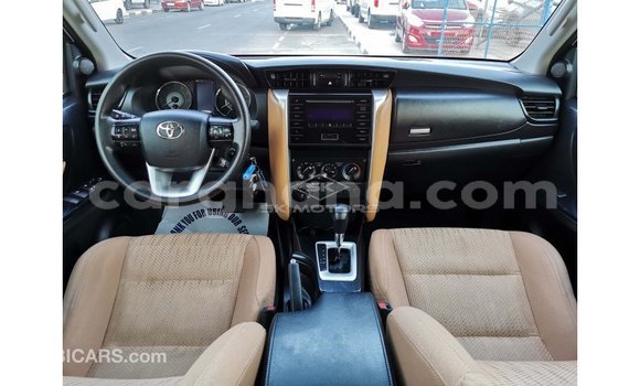 Ra Imported Toyota Fortuner funfun Ọkọ̀ in Import - Dubai ni Ashanti Ra Imported Toyota Fortuner funfun Ọkọ̀ in Import - Dubai ni Ashanti