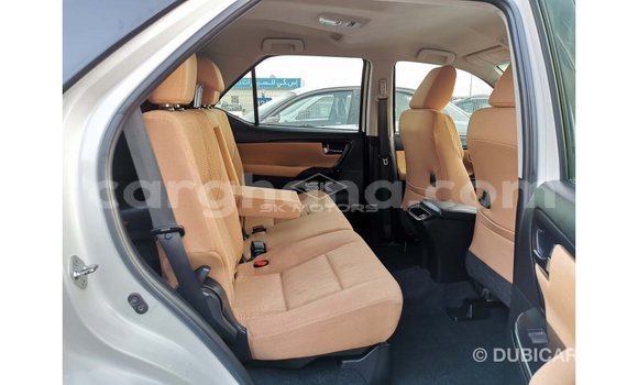 Ra Imported Toyota Fortuner funfun Ọkọ̀ in Import - Dubai ni Ashanti Ra Imported Toyota Fortuner funfun Ọkọ̀ in Import - Dubai ni Ashanti