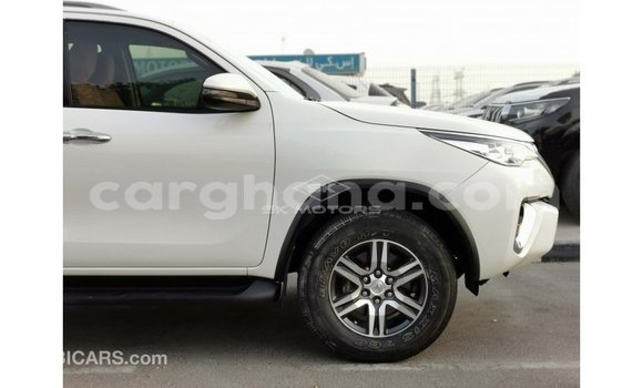 Ra Imported Toyota Fortuner funfun Ọkọ̀ in Import - Dubai ni Ashanti Ra Imported Toyota Fortuner funfun Ọkọ̀ in Import - Dubai ni Ashanti