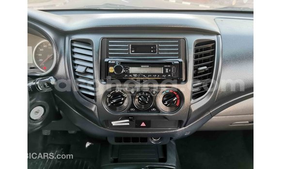Ra Imported Mitsubishi L200 funfun Ọkọ̀ in Import - Dubai ni Ashanti Ra Imported Mitsubishi L200 funfun Ọkọ̀ in Import - Dubai ni Ashanti