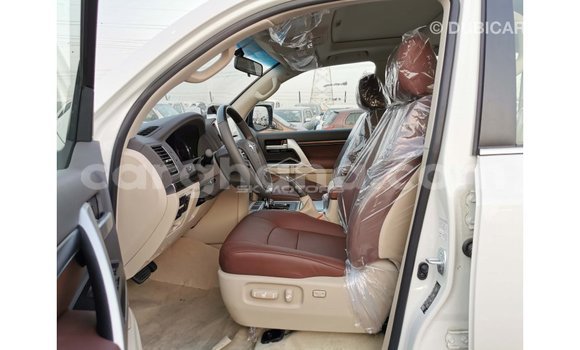 Buy Import Toyota Land Cruiser White Car in Import - Dubai in Ashanti Buy Import Toyota Land Cruiser White Car in Import - Dubai in Ashanti