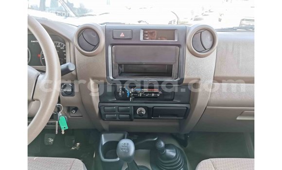 Ra Imported Toyota Land Cruiser Alagara Ọkọ̀ in Import - Dubai ni Ashanti Ra Imported Toyota Land Cruiser Alagara Ọkọ̀ in Import - Dubai ni Ashanti
