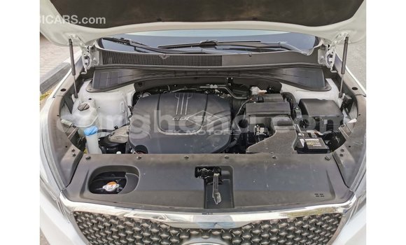 Sayi Imported Kia Sorento White Mota in Import - Dubai a Ashanti Sayi Imported Kia Sorento White Mota in Import - Dubai a Ashanti