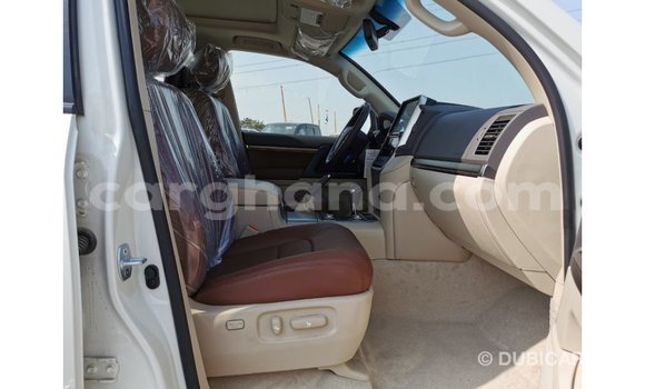 Ra Imported Toyota Land Cruiser funfun Ọkọ̀ in Import - Dubai ni Ashanti Ra Imported Toyota Land Cruiser funfun Ọkọ̀ in Import - Dubai ni Ashanti