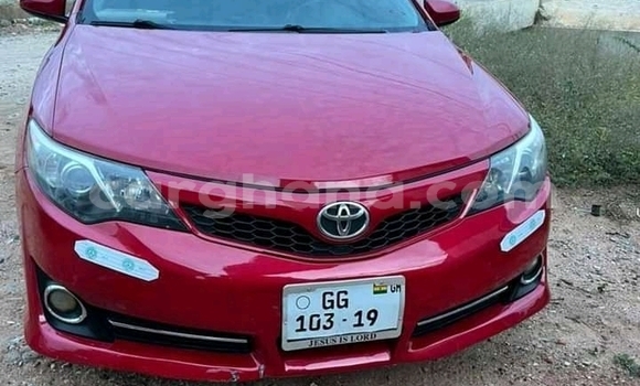 Ra Àlòkù Toyota Camry Red Ọkọ̀ in Accra ni Greater Accra