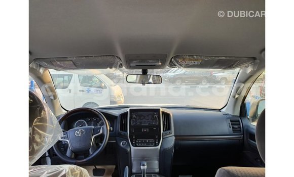Ra Imported Toyota Land Cruiser funfun Ọkọ̀ in Import - Dubai ni Ashanti Ra Imported Toyota Land Cruiser funfun Ọkọ̀ in Import - Dubai ni Ashanti