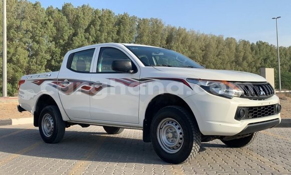 Buy Import Mitsubishi L200 White Car in Import - Dubai in Ashanti Buy Import Mitsubishi L200 White Car in Import - Dubai in Ashanti