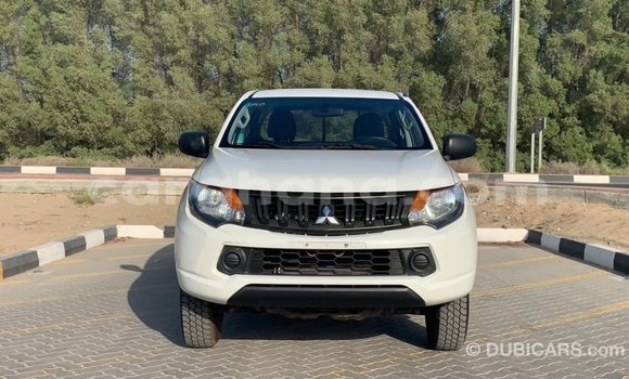 Buy Import Mitsubishi L200 White Car in Import - Dubai in Ashanti Buy Import Mitsubishi L200 White Car in Import - Dubai in Ashanti
