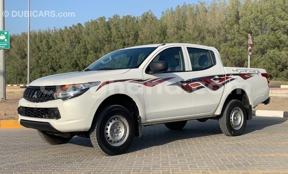 Buy Import Mitsubishi L200 White Car in Import - Dubai in Ashanti Buy Import Mitsubishi L200 White Car in Import - Dubai in Ashanti