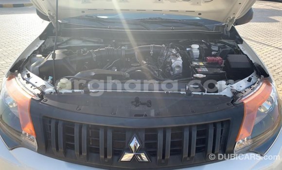 Buy Import Mitsubishi L200 White Car in Import - Dubai in Ashanti Buy Import Mitsubishi L200 White Car in Import - Dubai in Ashanti