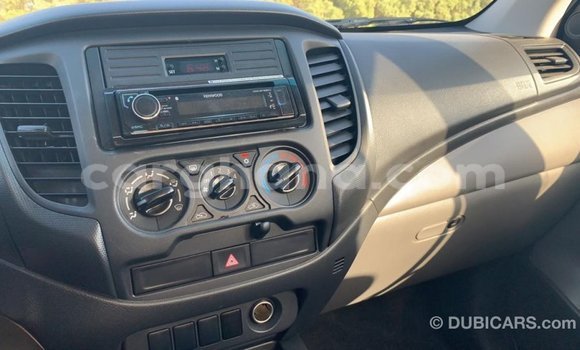 Buy Import Mitsubishi L200 White Car in Import - Dubai in Ashanti Buy Import Mitsubishi L200 White Car in Import - Dubai in Ashanti