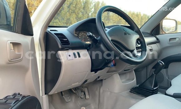 Ra Imported Mitsubishi L200 funfun Ọkọ̀ in Import - Dubai ni Ashanti Ra Imported Mitsubishi L200 funfun Ọkọ̀ in Import - Dubai ni Ashanti