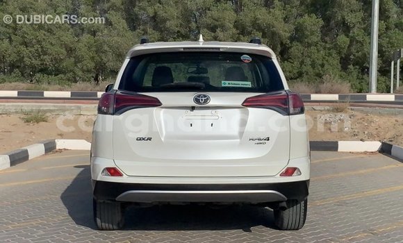 Ra Imported Toyota 4Runner funfun Ọkọ̀ in Import - Dubai ni Ashanti Ra Imported Toyota 4Runner funfun Ọkọ̀ in Import - Dubai ni Ashanti