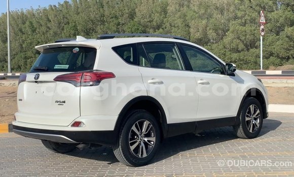 Ra Imported Toyota 4Runner funfun Ọkọ̀ in Import - Dubai ni Ashanti Ra Imported Toyota 4Runner funfun Ọkọ̀ in Import - Dubai ni Ashanti