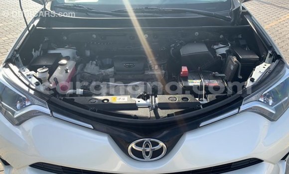 Ra Imported Toyota 4Runner funfun Ọkọ̀ in Import - Dubai ni Ashanti Ra Imported Toyota 4Runner funfun Ọkọ̀ in Import - Dubai ni Ashanti