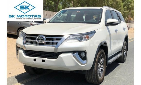 Buy Import Toyota Fortuner White Car in Import - Dubai in Ashanti Buy Import Toyota Fortuner White Car in Import - Dubai in Ashanti
