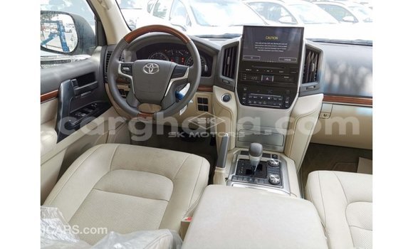 Buy Import Toyota Land Cruiser White Car in Import - Dubai in Ashanti Buy Import Toyota Land Cruiser White Car in Import - Dubai in Ashanti