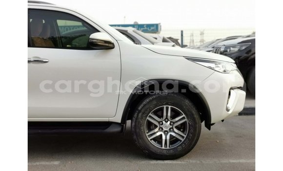 Sayi Imported Toyota Fortuner White Mota in Import - Dubai a Ashanti Sayi Imported Toyota Fortuner White Mota in Import - Dubai a Ashanti