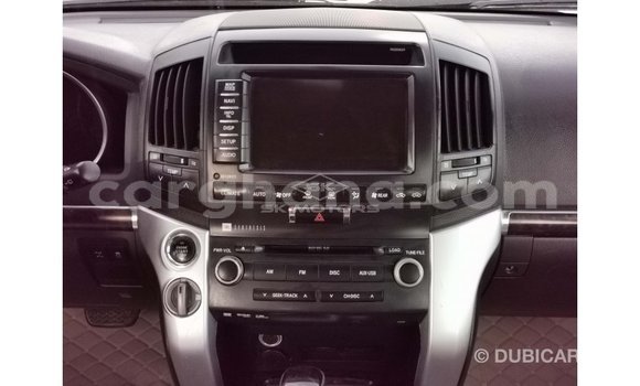 Sayi Imported Toyota Land Cruiser White Mota in Import - Dubai a Ashanti Sayi Imported Toyota Land Cruiser White Mota in Import - Dubai a Ashanti