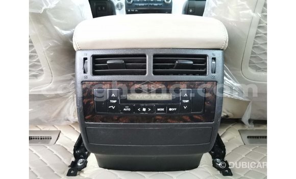 Sayi Imported Toyota Land Cruiser White Mota in Import - Dubai a Ashanti Sayi Imported Toyota Land Cruiser White Mota in Import - Dubai a Ashanti
