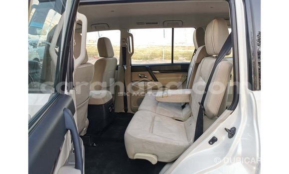Sayi Imported Mitsubishi Pajero White Mota in Import - Dubai a Ashanti Sayi Imported Mitsubishi Pajero White Mota in Import - Dubai a Ashanti