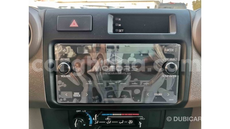 Big with watermark toyota land cruiser ashanti import dubai 33714