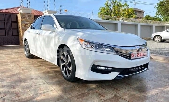 Buy Used Honda Accord White Car in Accra in Greater Accra Buy Used Honda Accord White Car in Accra in Greater Accra