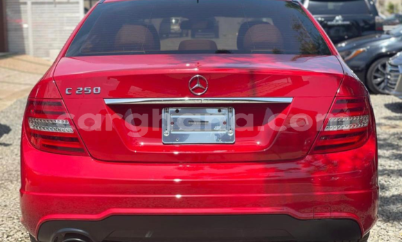 Sayi Na hannu Mercedes-Benz C250 coupe Azurfa Mota in Nungua a Greater Accra