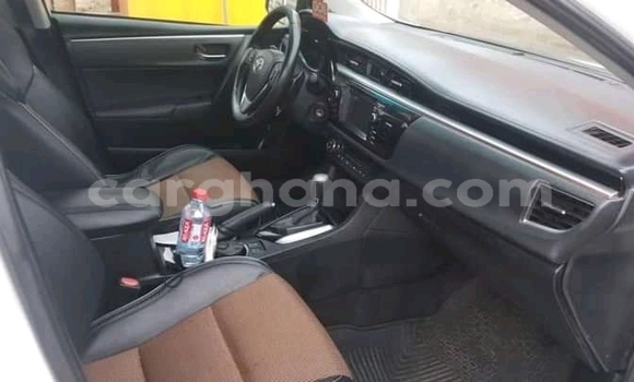Sayi Na hannu Toyota Corolla White Mota in Accra a Greater Accra Sayi Na hannu Toyota Corolla White Mota in Accra a Greater Accra