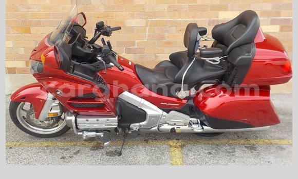 Buy Used Honda GOLD WING Red Bike in Accra in Greater Accra Buy Used Honda GOLD WING Red Bike in Accra in Greater Accra