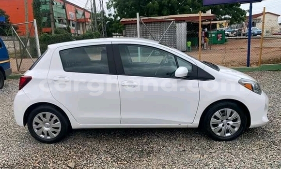 Buy Used Toyota Yaris White Car in Accra in Greater Accra Buy Used Toyota Yaris White Car in Accra in Greater Accra