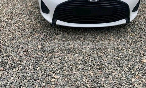 Buy Used Toyota Yaris White Car in Accra in Greater Accra Buy Used Toyota Yaris White Car in Accra in Greater Accra