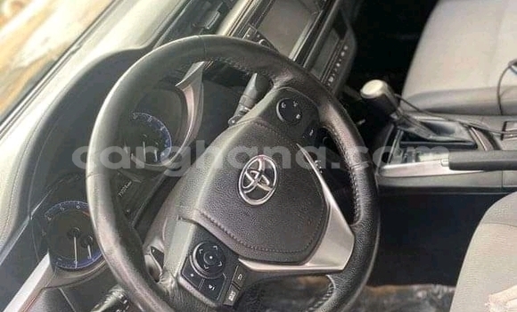 Ra Àlòkù Toyota Corolla funfun Ọkọ̀ in Accra ni Greater Accra Ra Àlòkù Toyota Corolla funfun Ọkọ̀ in Accra ni Greater Accra