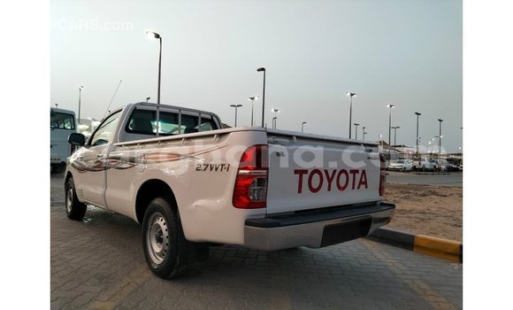 Ra Imported Toyota Hilux funfun Ọkọ̀ in Import - Dubai ni Ashanti Ra Imported Toyota Hilux funfun Ọkọ̀ in Import - Dubai ni Ashanti