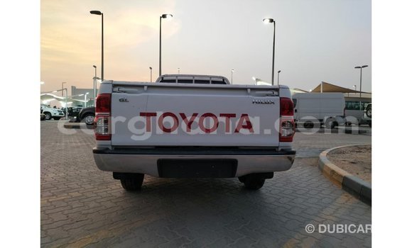 Ra Imported Toyota Hilux funfun Ọkọ̀ in Import - Dubai ni Ashanti Ra Imported Toyota Hilux funfun Ọkọ̀ in Import - Dubai ni Ashanti
