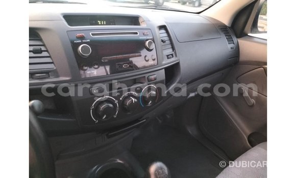 Ra Imported Toyota Hilux funfun Ọkọ̀ in Import - Dubai ni Ashanti Ra Imported Toyota Hilux funfun Ọkọ̀ in Import - Dubai ni Ashanti